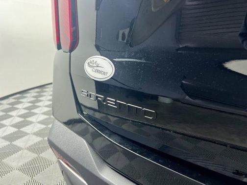 2025 Kia Sorento SX