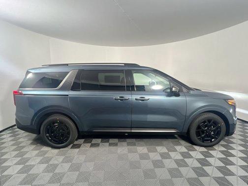 2025 Kia Carnival Hybrid SX