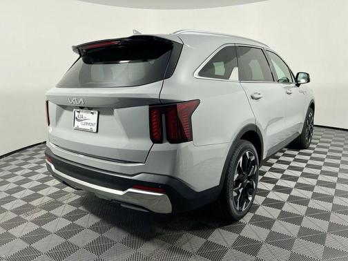 Wolf Gray 2026 Kia Sorento EX