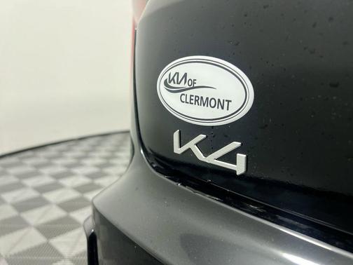 Aurora Black Pearl 2026 Kia K4 GT-Line