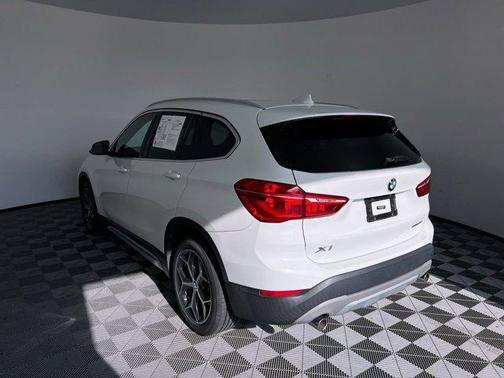 Alpine White 2018 BMW X1 sDrive28i