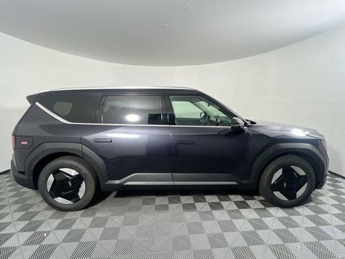 2026 Kia EV9 Wind