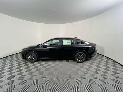 Aurora Black Pearl 2026 Kia K4 LXS