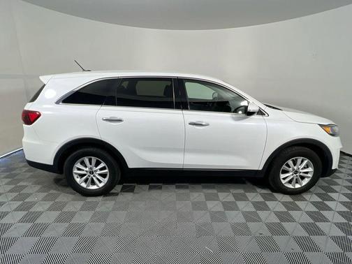 Snow White Pearl 2020 Kia Sorento LX