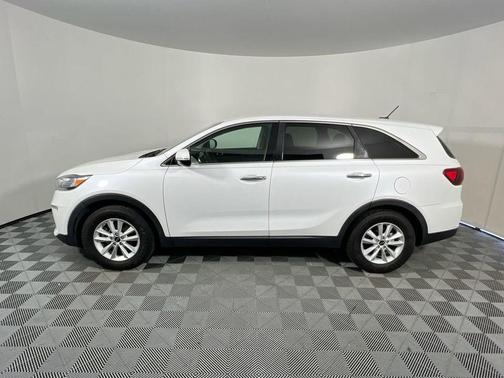 Snow White Pearl 2020 Kia Sorento LX