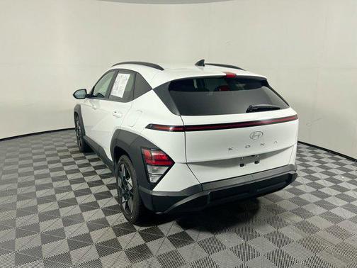 Atlas White 2024 Hyundai KONA SEL