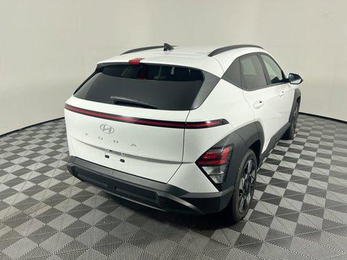 Atlas White 2024 Hyundai KONA SEL