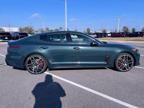 2022 Kia Stinger GT1
