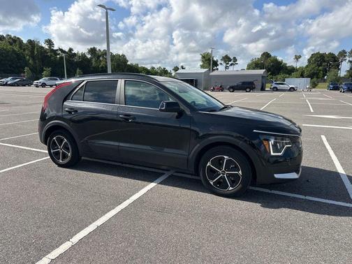 Aurora Black Pearl 2023 Kia Niro EX
