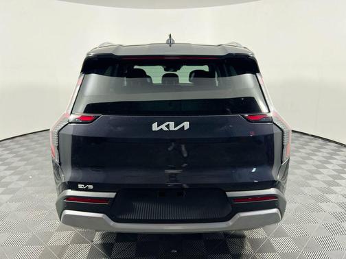2026 Kia EV9 Light Long Range