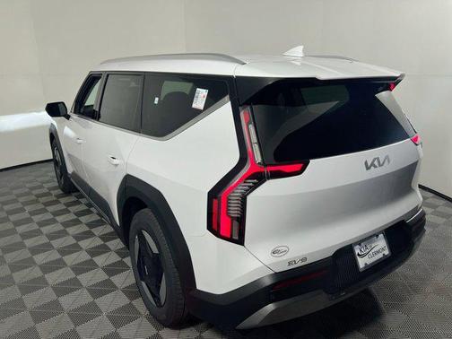2026 Kia EV9 Wind