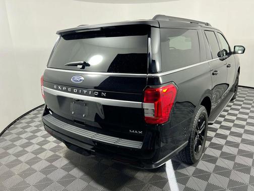 2022 Ford Expedition Max XLT