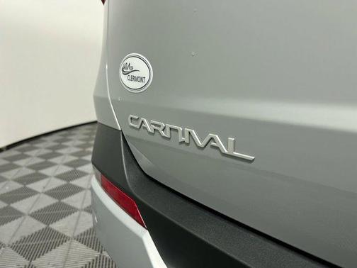 2025 Kia Carnival EX