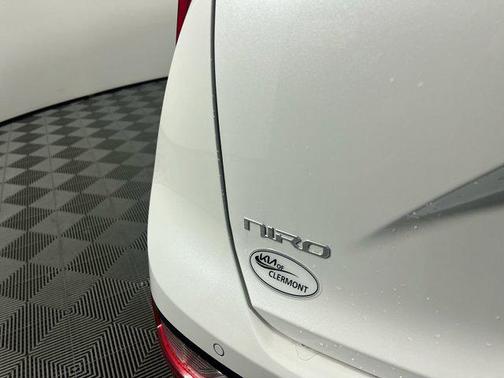 2025 Kia Niro Touring