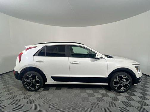 2025 Kia Niro Touring