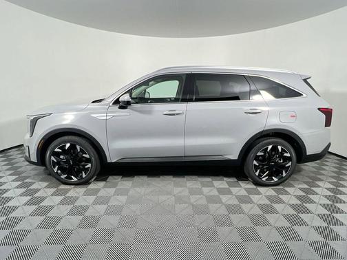 Wolf Gray 2024 Kia Sorento SX