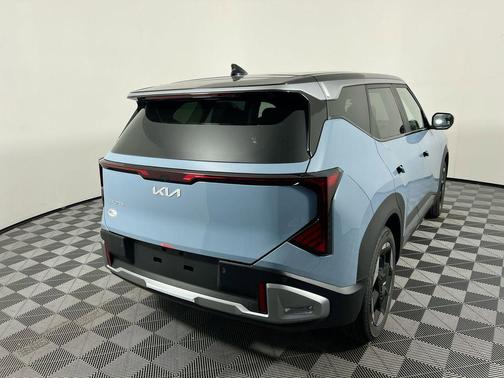 Frost Blue 2027 Kia Seltos S