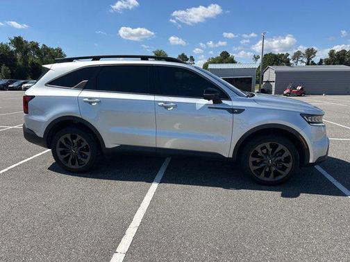 Sparkling Silver 2021 Kia Sorento SX