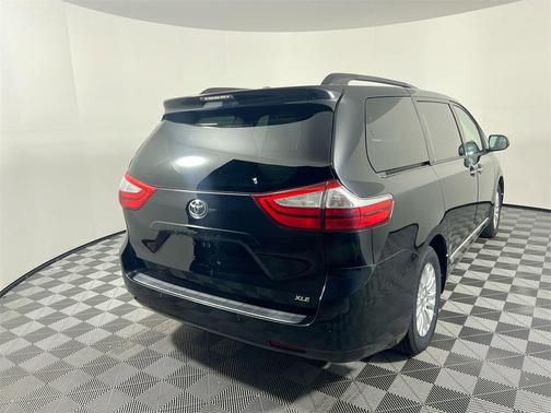 2016 Toyota Sienna XLE Premium