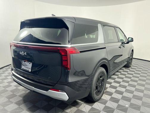 2026 Kia Carnival LX