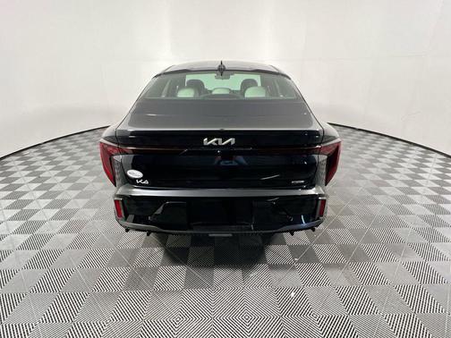 Aurora Black Pearl 2026 Kia K4 GT-Line