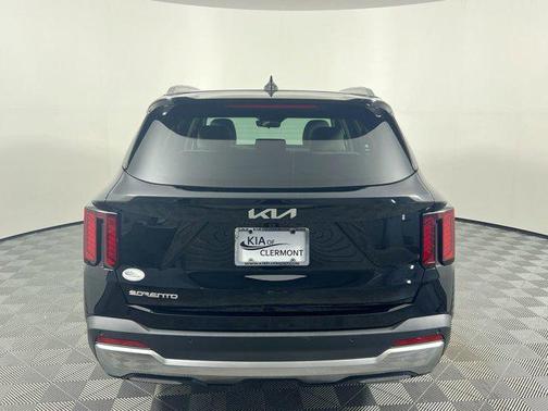 2025 Kia Sorento S