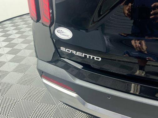 2025 Kia Sorento S