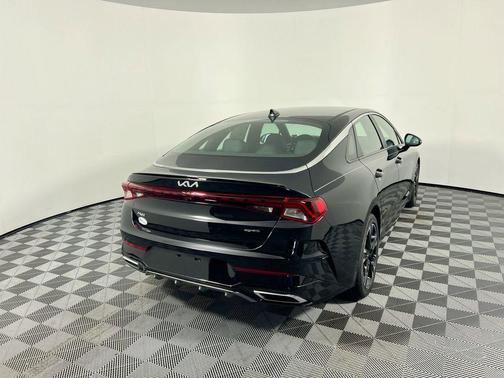 Ebony Black 2024 Kia K5 GT-Line