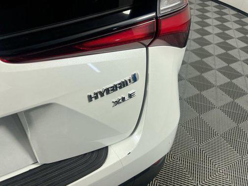 2021 Toyota Prius XLE
