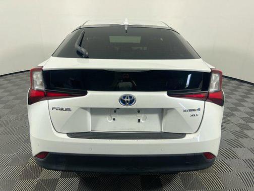2021 Toyota Prius XLE