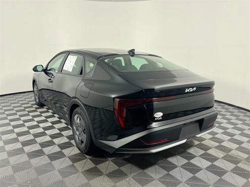 2025 Kia K4 LX