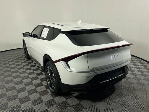 Snow White Pearl 2024 Kia EV6 Light Long Range