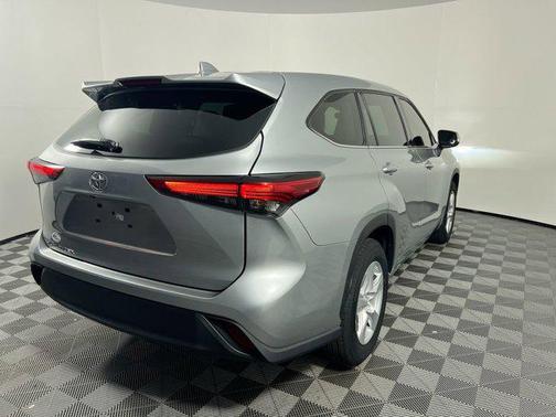 2021 Toyota Highlander L