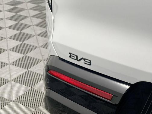 2026 Kia EV9 Land