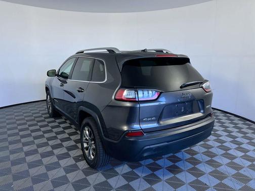 Granite Crystal Metallic Clearcoat 2019 Jeep Cherokee Latitude Plus