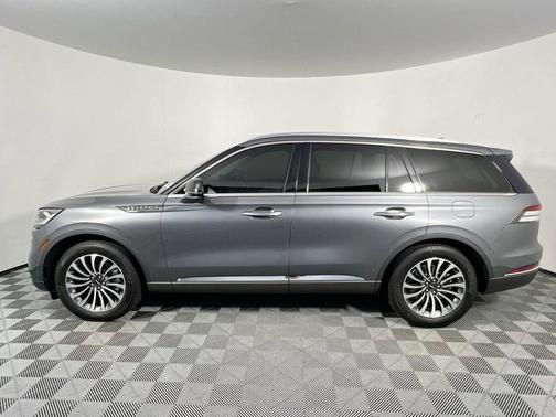 ASHER GRAY MET CC 2024 Lincoln Aviator Reserve
