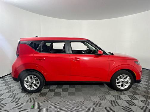 2025 Kia Soul S