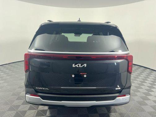 2025 Kia Carnival EX