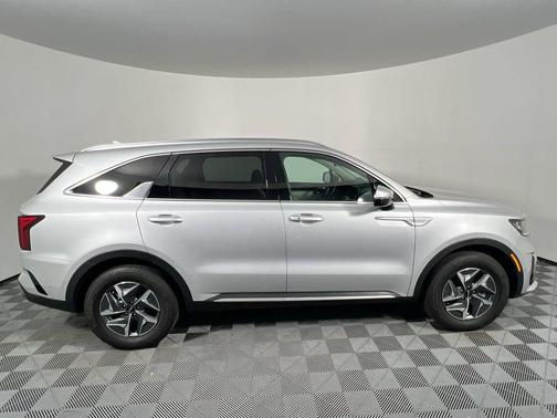 Silky Silver 2024 Kia Sorento Hybrid EX