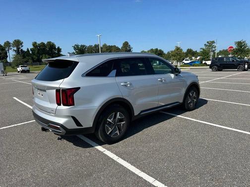 Silky Silver 2024 Kia Sorento Hybrid EX