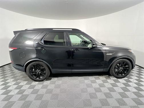 2020 Land Rover Discovery SE