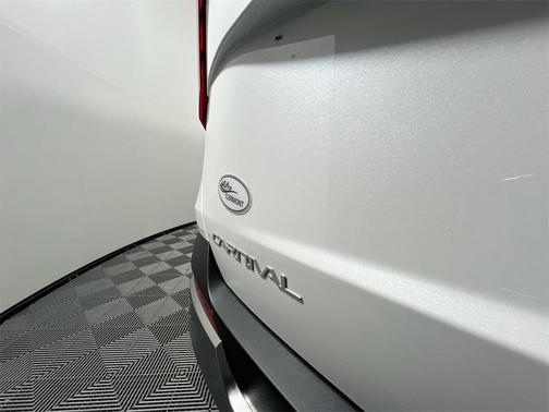2026 Kia Carnival LX