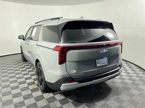 2025 Kia Carnival EX