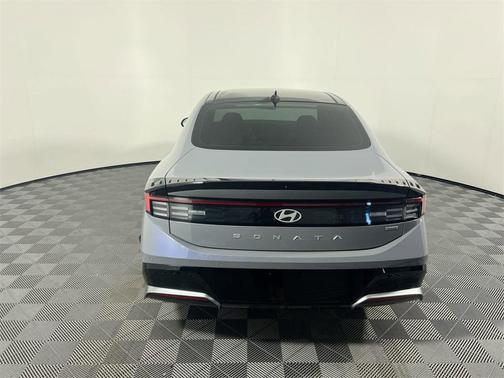 2024 Hyundai SONATA Hybrid Limited