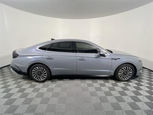2024 Hyundai SONATA Hybrid Limited