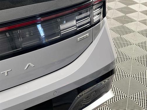 2024 Hyundai SONATA Hybrid Limited