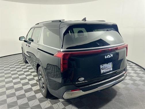 2025 Kia Carnival SX
