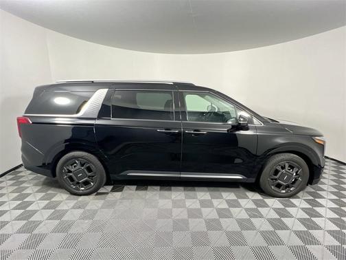 2025 Kia Carnival SX