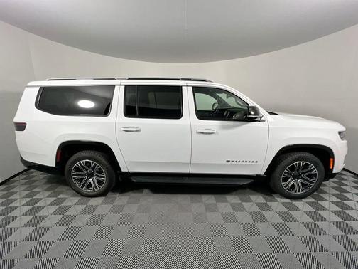 2024 Jeep Wagoneer L Series II 4x4