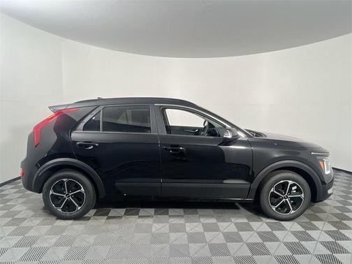 2025 Kia Niro EX